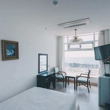Hotel White House Jeju Exterior photo